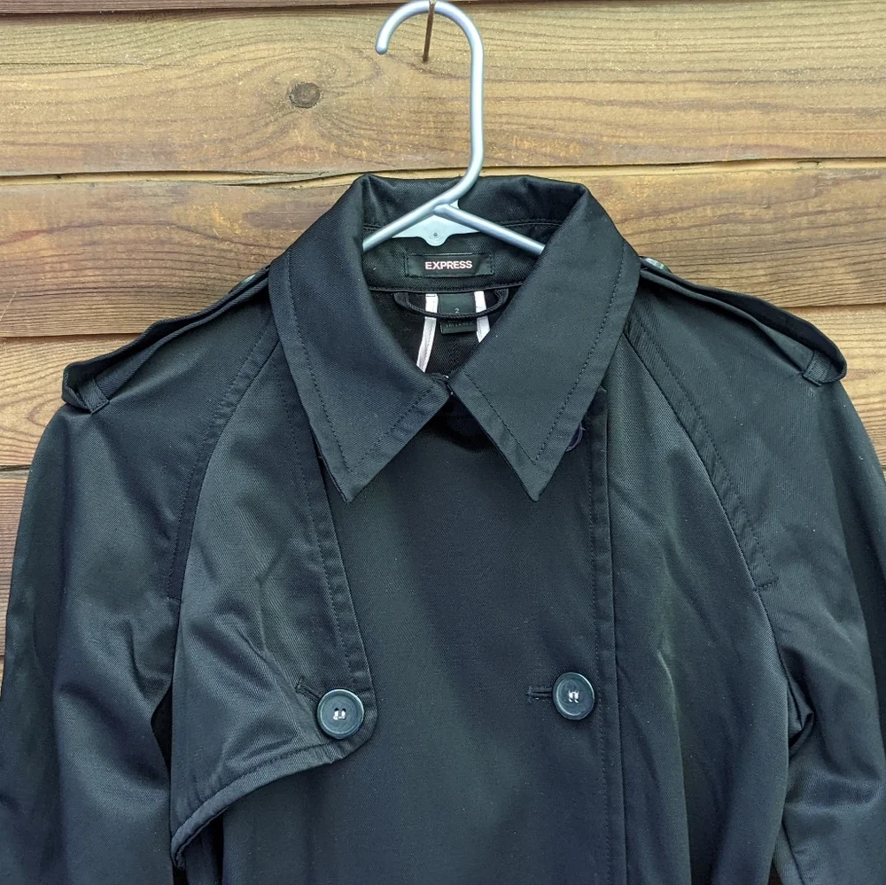 Express woman's nylon belted french coat, looks NWOT - Picture 6 of 12